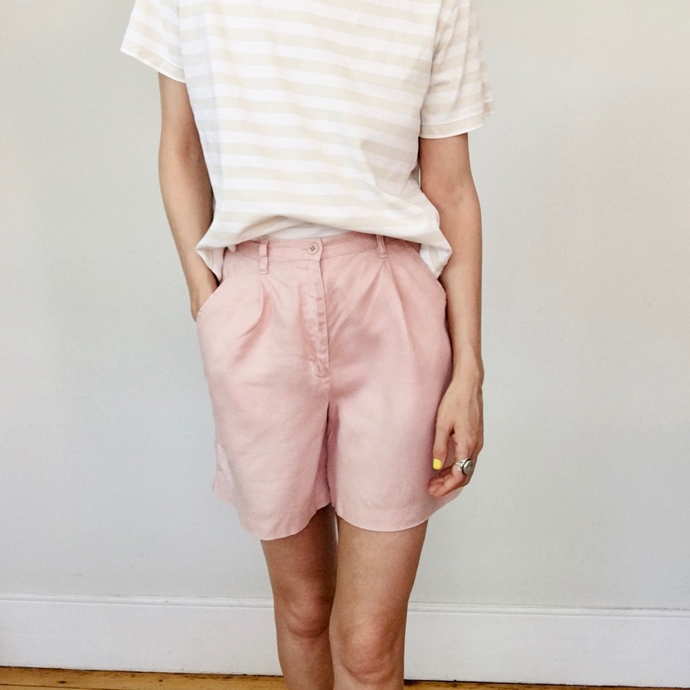 Vintage faded pink linen shorts - Picture 3 of 15